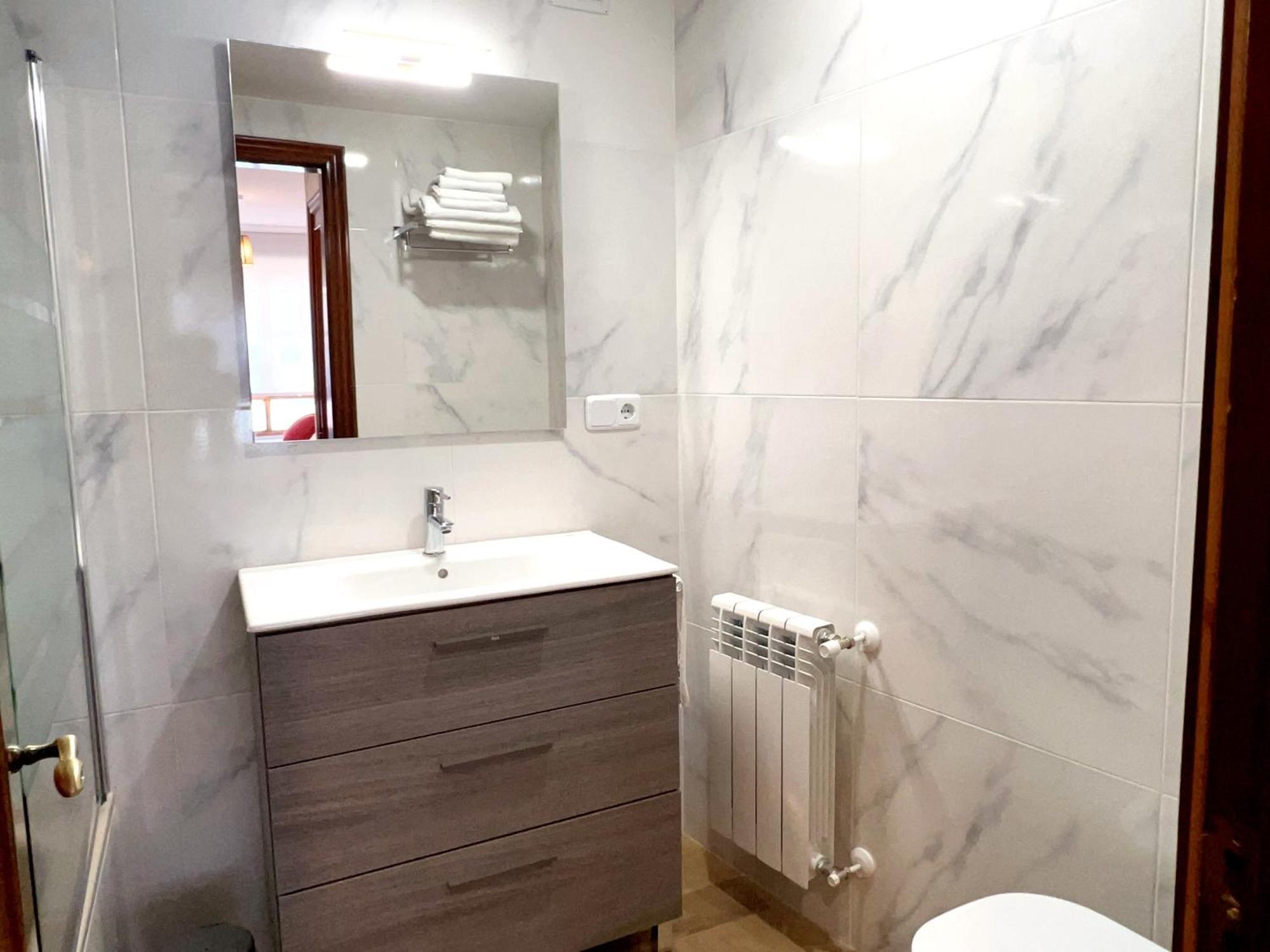 Apartamento Europa Centric Parking Gratis โอเบียโด ภายนอก รูปภาพ