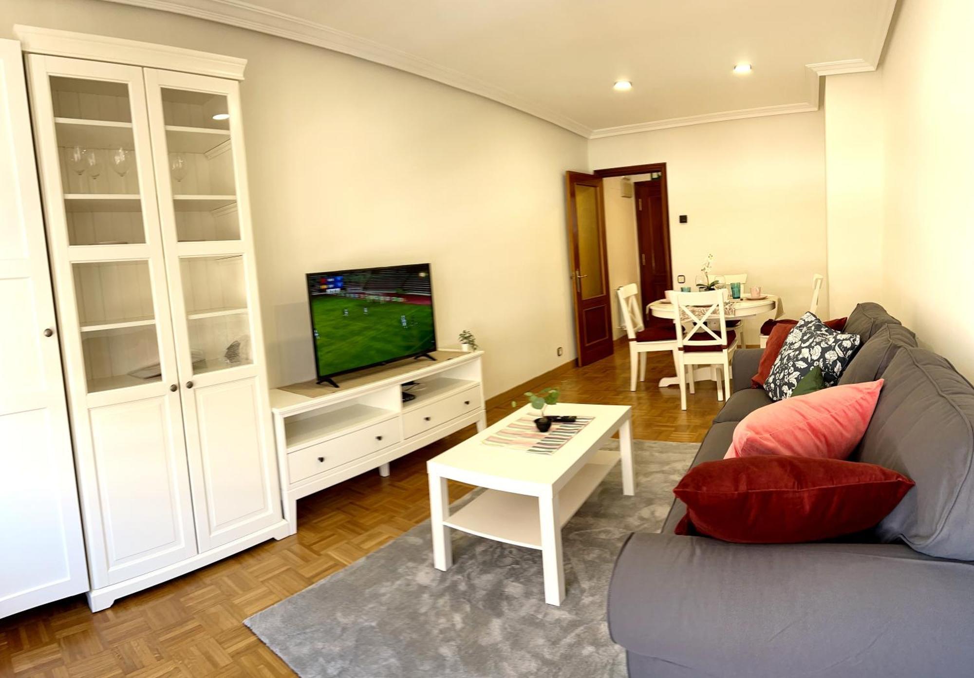 Apartamento Europa Centric Parking Gratis โอเบียโด ภายนอก รูปภาพ